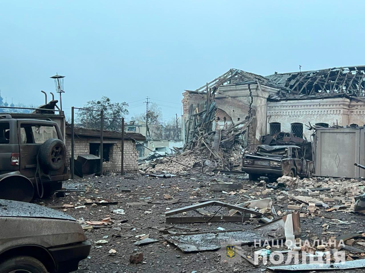 俄軍轟炸哈爾科夫後，民宅只剩斷瓦殘垣。（圖／Twitter@Akasaka49773214）